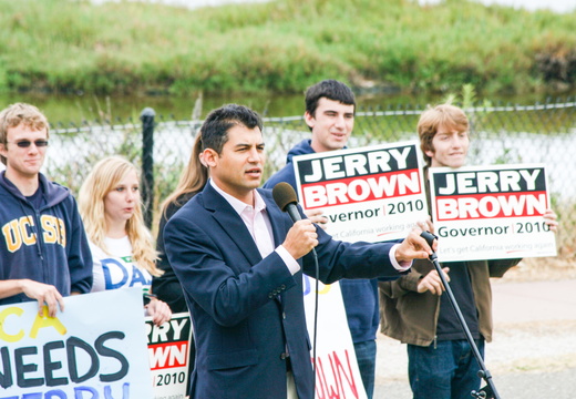 Jerry Brown Campaign Kickoff 2010-9