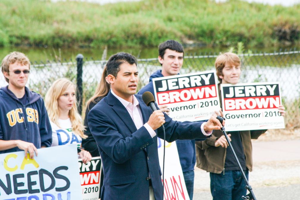 Jerry Brown Campaign Kickoff 2010-9.jpg
