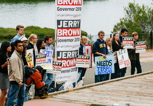 Jerry Brown Campaign Kickoff 2010-18