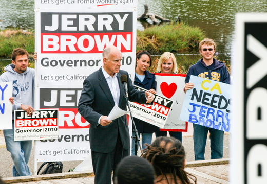 Jerry Brown Campaign Kickoff 2010-41